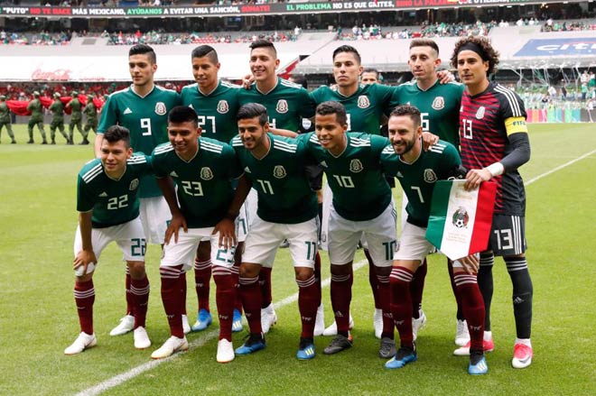 9 SAO Mexico thác loạn với 30 chân dài mừng World Cup 2018