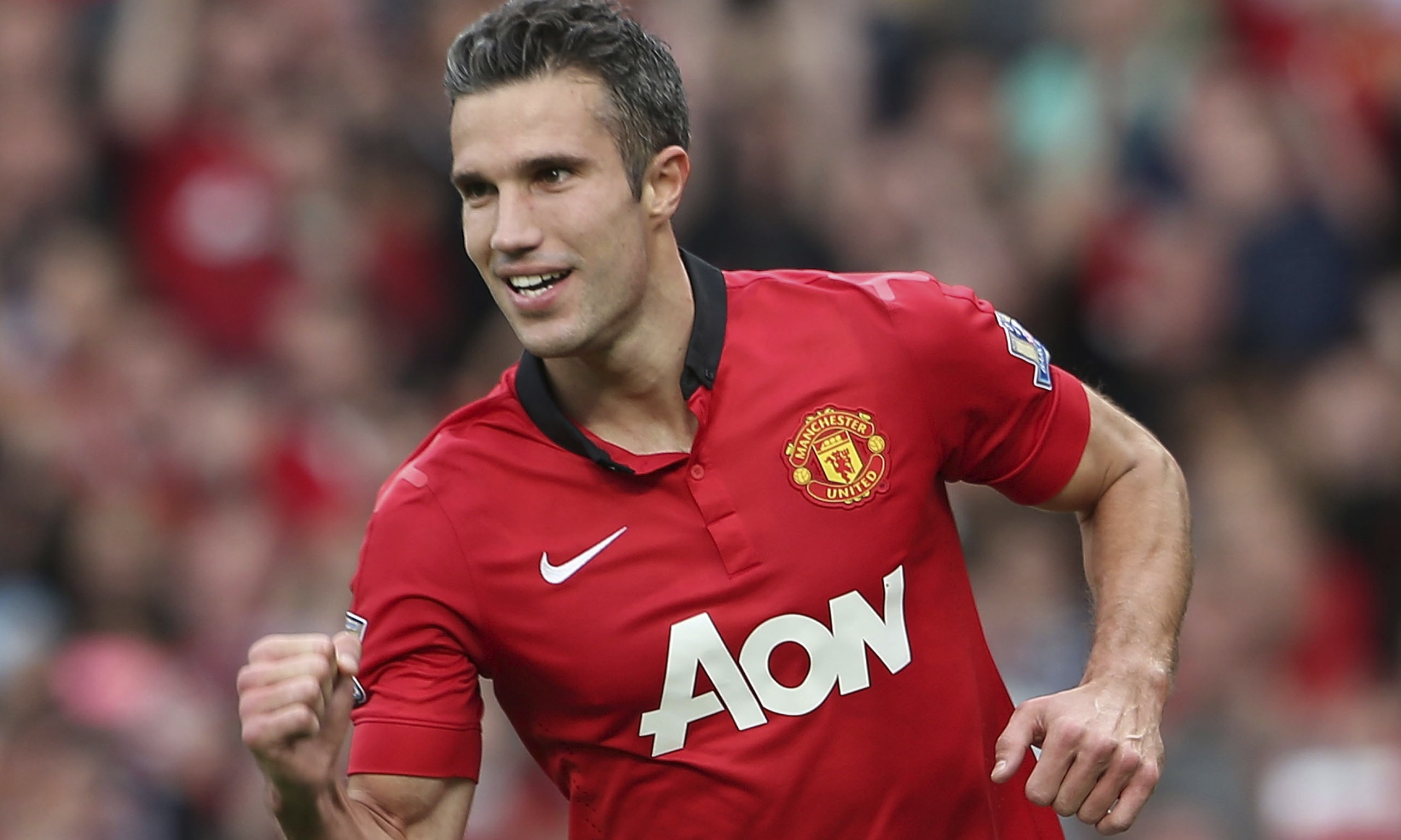 Cái chân trái vô cùng ảo diệu của Robin van Persie