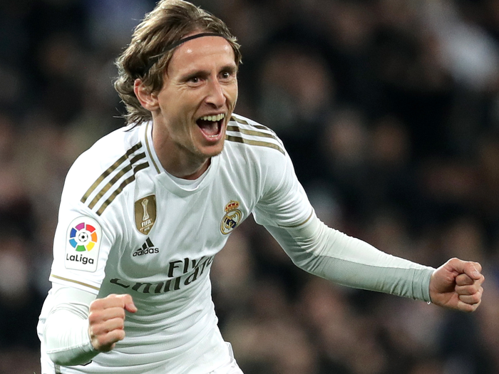 Vượt qua sức mạnh đồng tiền, Luka Modric ở lại Real Madrid - Tuổi Trẻ Online