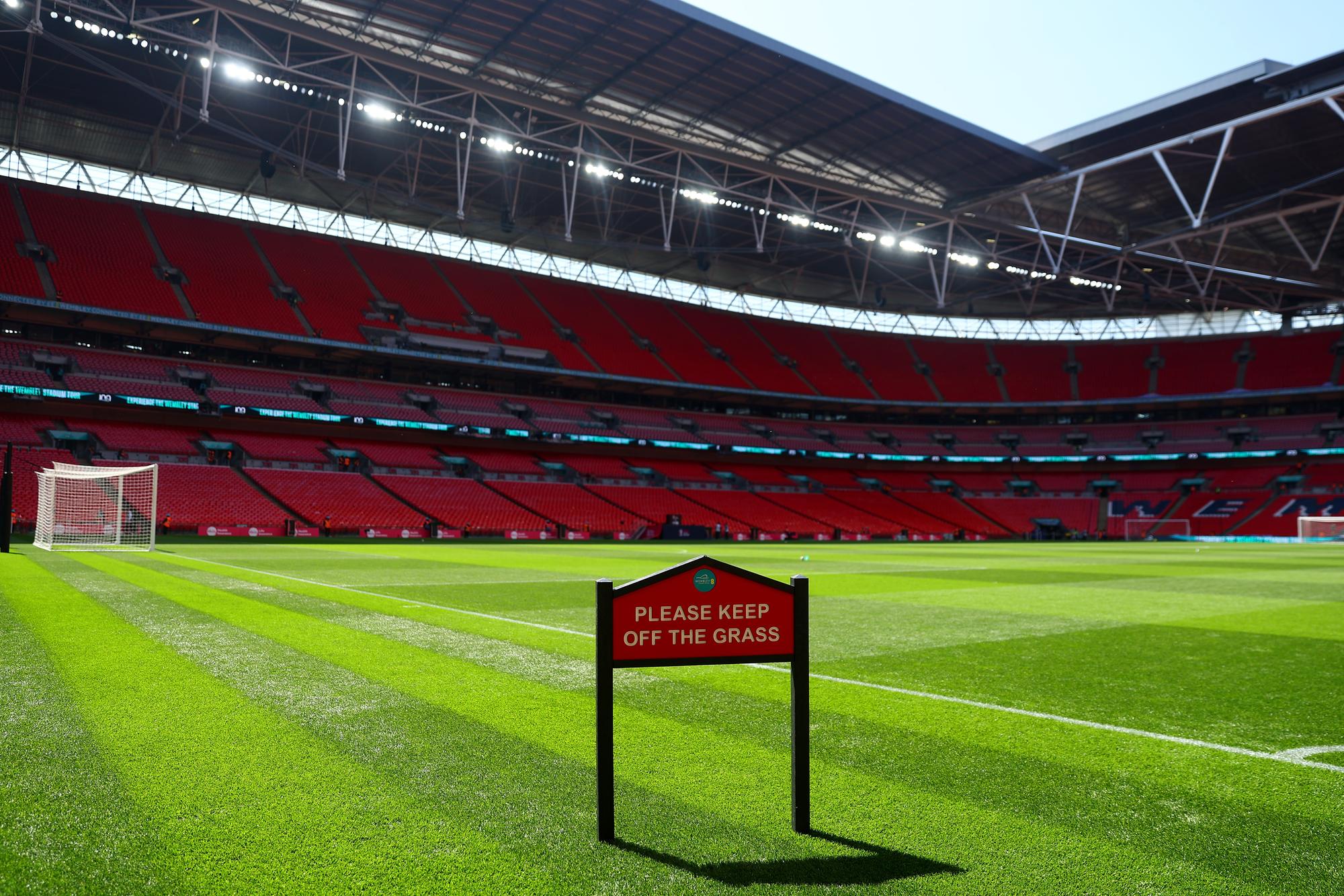 Chuyến đi đến trận chung kết FA Cup: Người hâm mộ Manchester United và Manchester City được khuyên nên sử dụng các đường cao tốc khác nhau trên hành trình đến Wembley