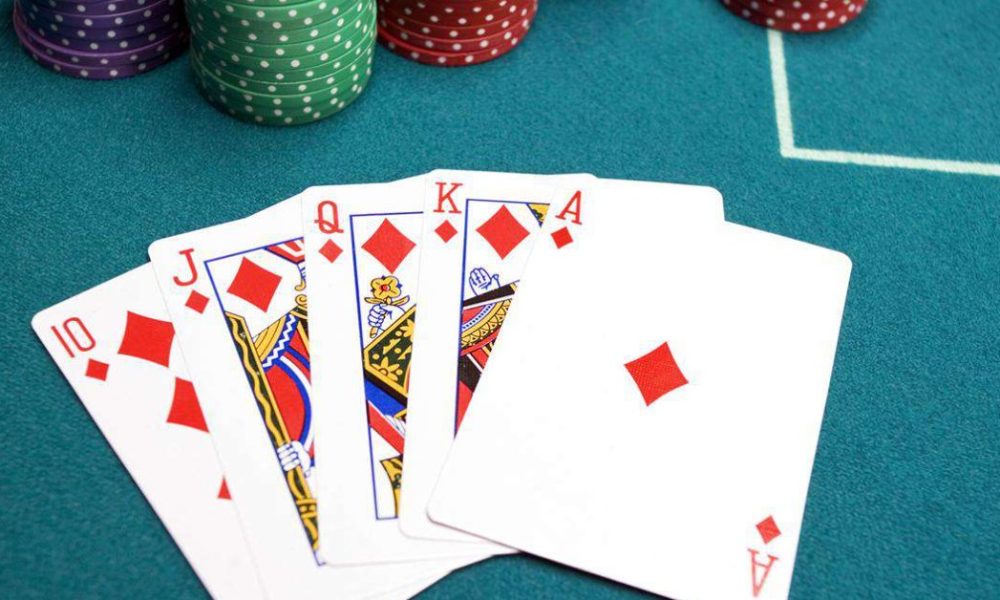 Royal Flush trong Poker là gì? (Tháng 2024 năm XNUMX)