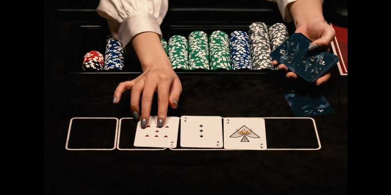 Poker: Cách chơi và những điều cần biết để vượt lên dẫn đầu