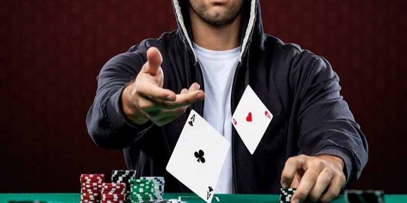 Poker: Cách chơi và những điều cần biết để vượt lên dẫn đầu