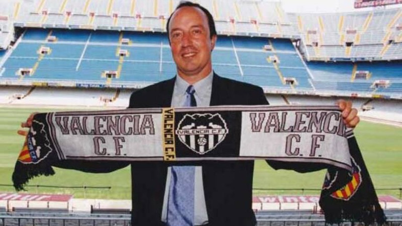 Huấn luyện viên Rafael Benitez trưởng thành từ bóng đá Tây Ban Nha