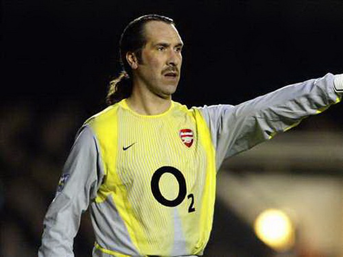 David Seaman: Hàng thủ Arsenal phải nỗ lực hơn