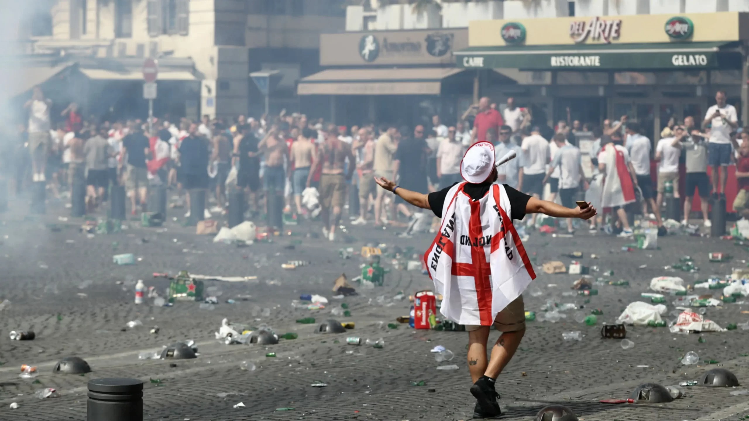 Hooligan Trong Bóng Đá Là Gì? Nguồn Gốc Và Biểu Hiện Của Hooligan