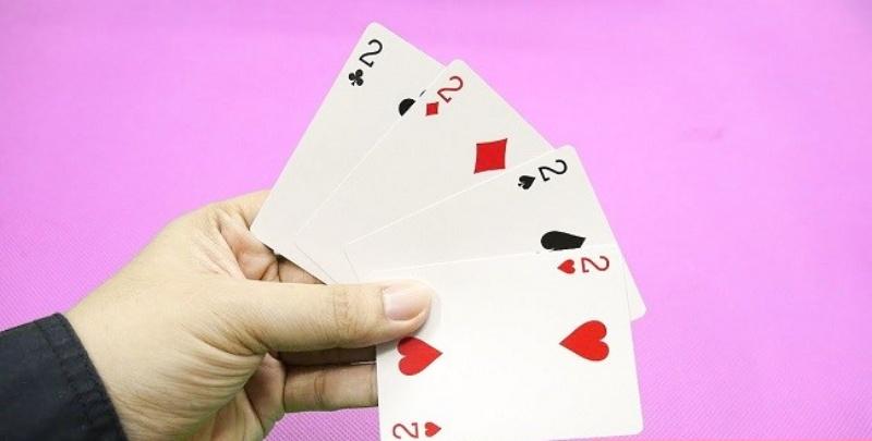 Một ô vuông có thể đánh bại được quân bài nào trong trò chơi bài miền Nam?