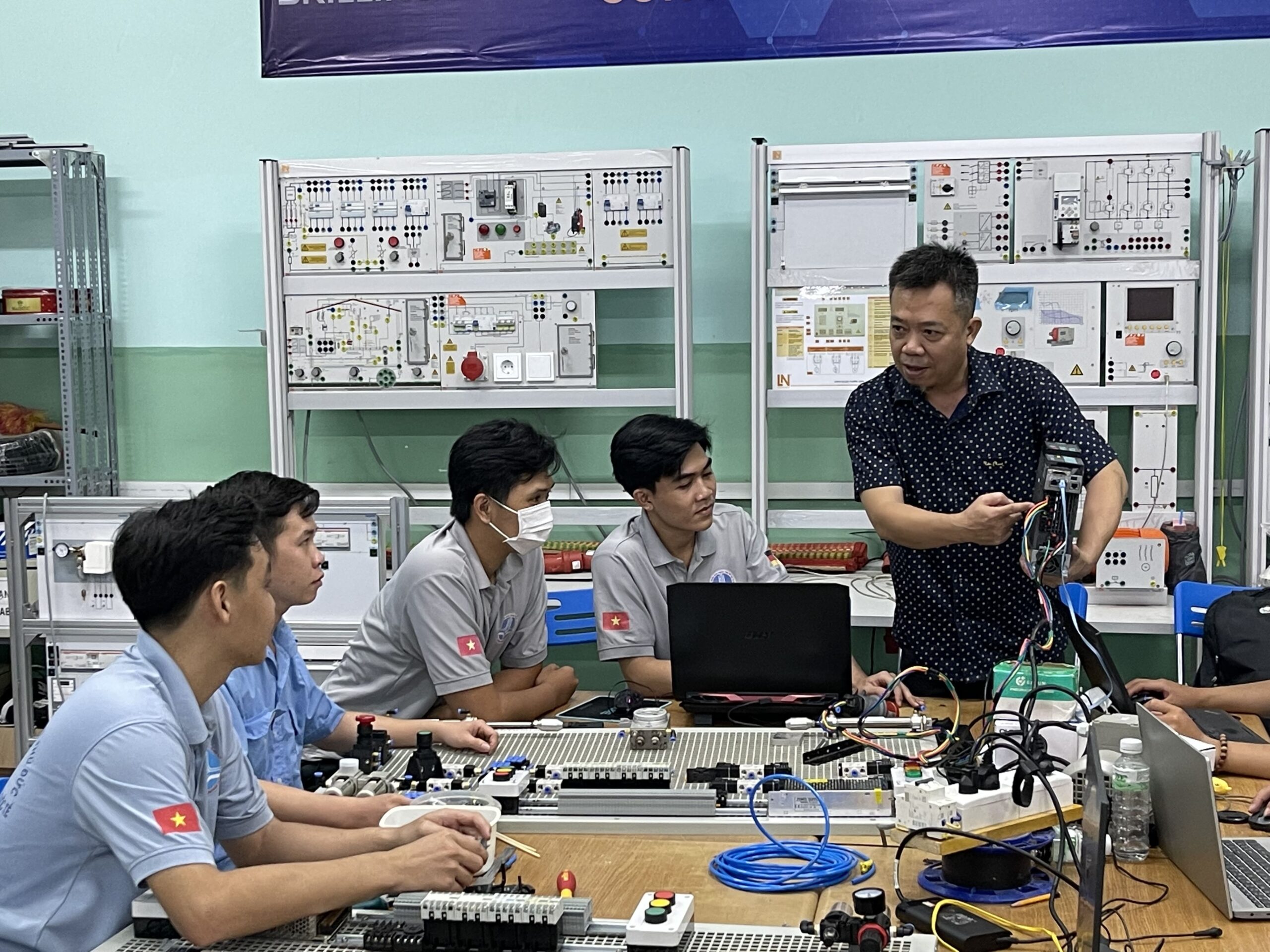 Phải làm gì nếu bạn trượt kỳ thi tuyển sinh đại học? Hướng dẫn 2k7