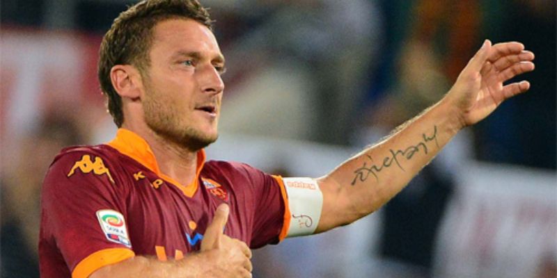 Francesco Totti là một trong những huyền thoại nổi bật nhất của Roma